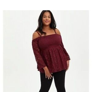 NWOT - Torrid burgundy lace cold shoulder top